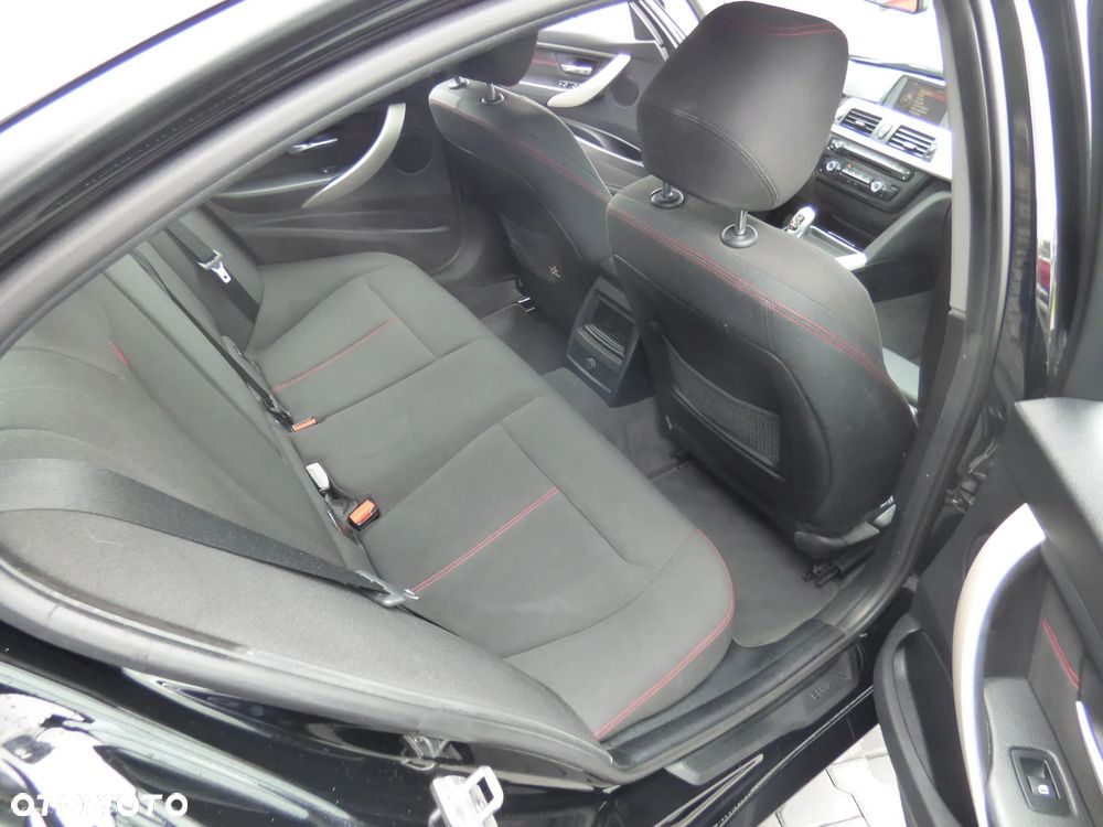 BMW Seria 3 - 17
