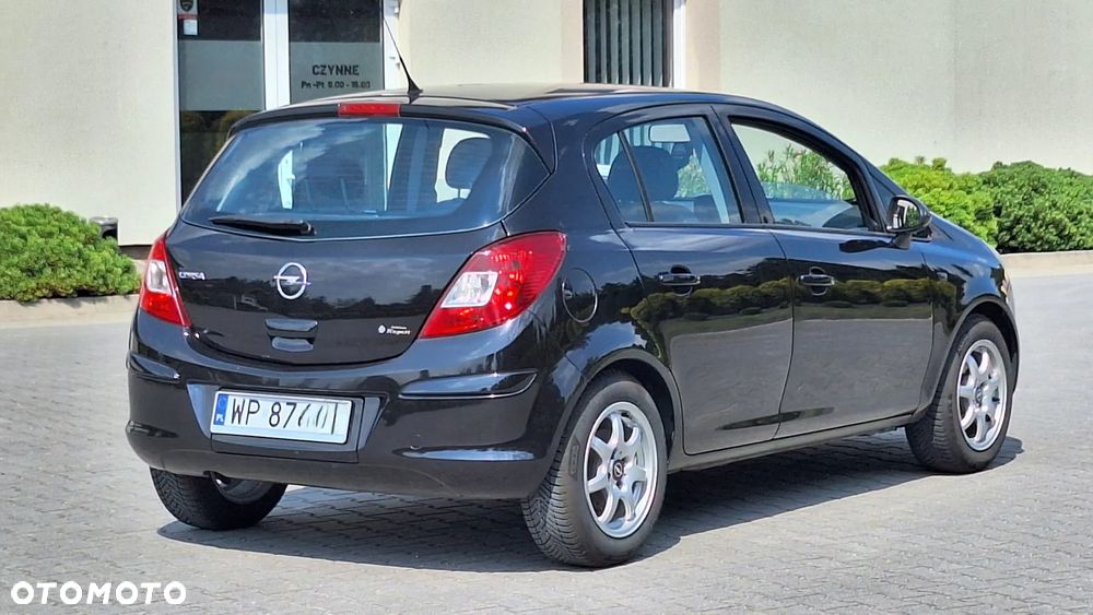 Opel Corsa 1.4 16V Cosmo - 28