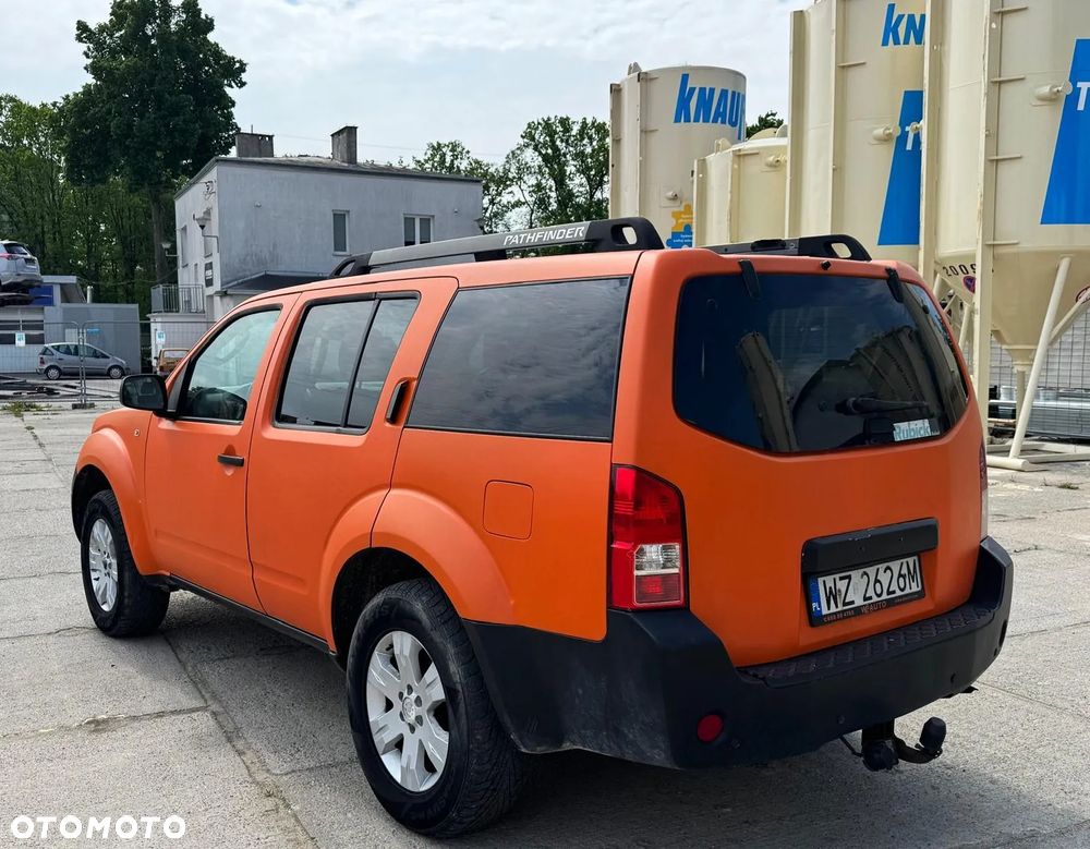 Nissan Pathfinder - 4