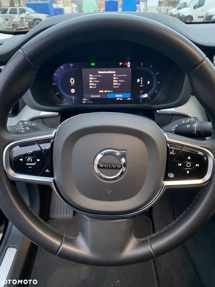 Volvo XC 60 B4 D Ultimate Dark - 8