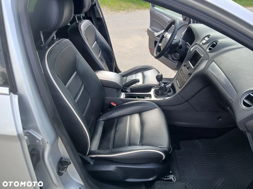 Ford Mondeo 2.0 TDCi Titanium X - 18