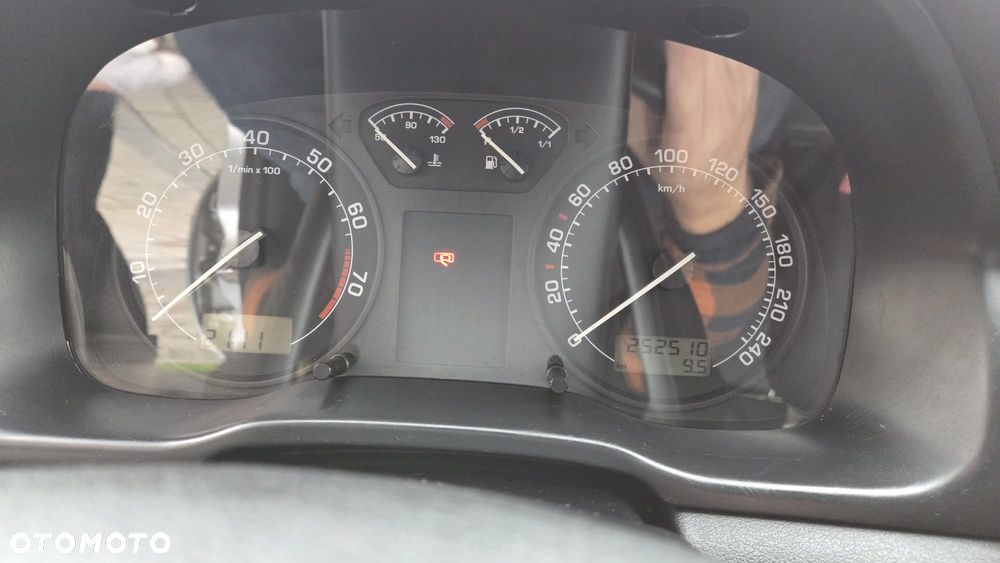 Skoda Octavia 2003 photo 3