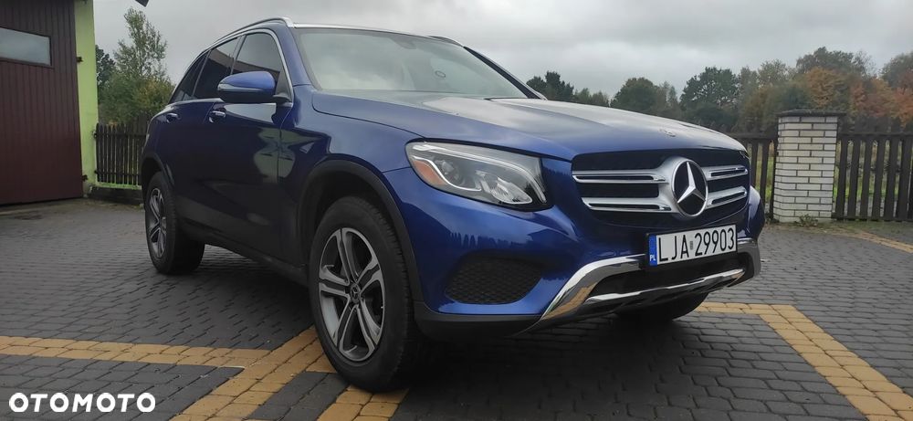 Mercedes-Benz GLC 300 4Matic 9G-TRONIC AMG Line - 2