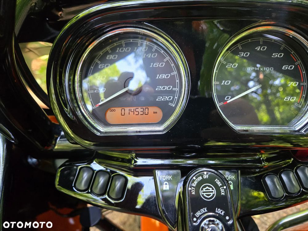 Harley-Davidson Touring Road Glide - 10