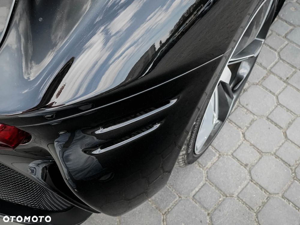 Ferrari SF90 Stradale - 15
