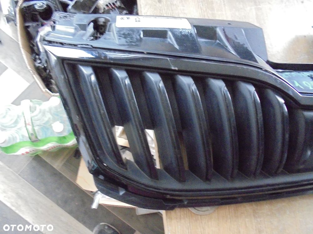 SKODA OCTAVIA III GRILL CHROM ATRAPA EUROPA - 3