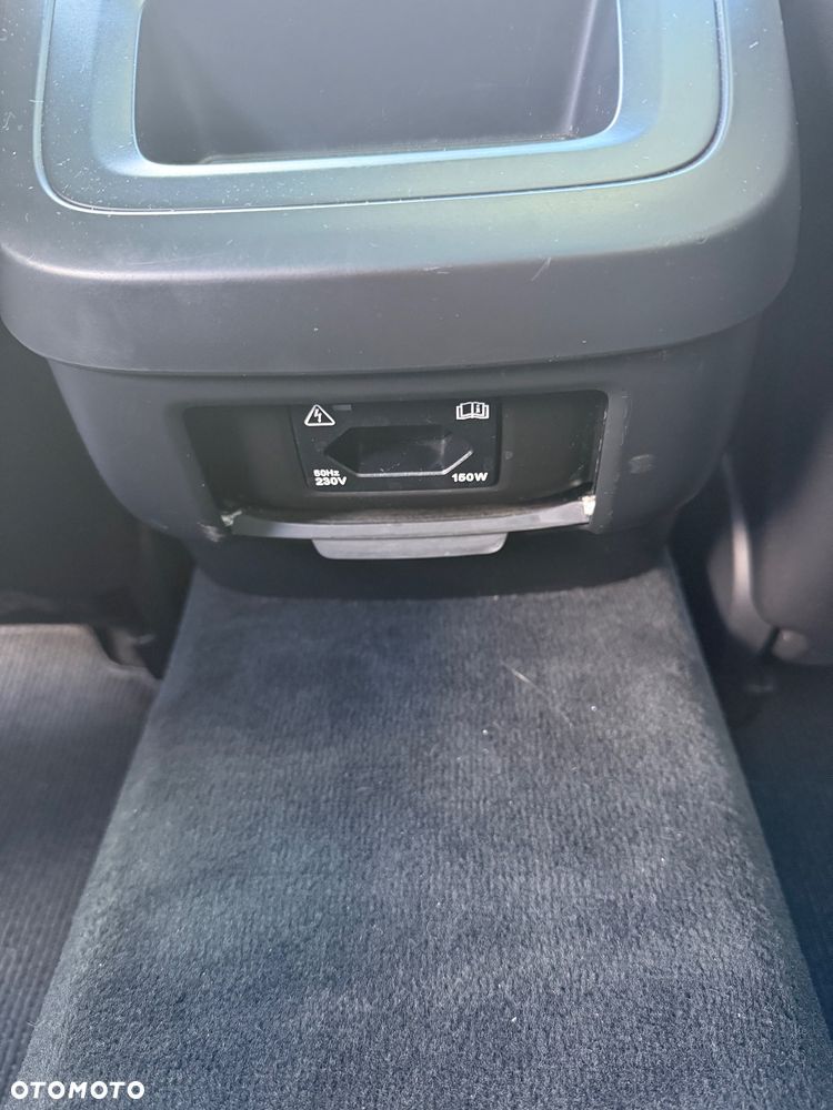 Volvo V90 Cross Country D5 AWD Pro - 29