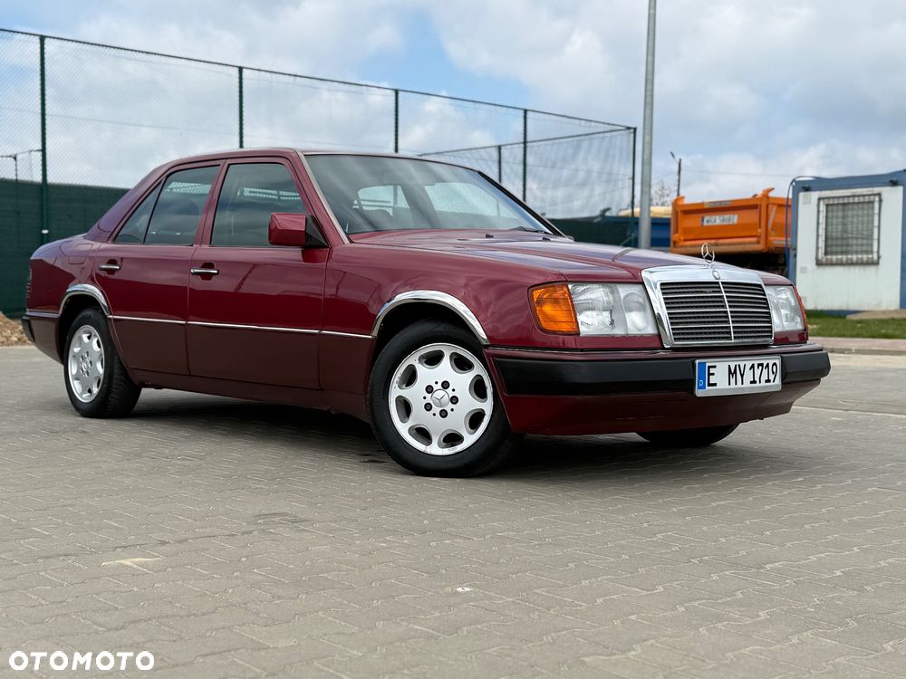 Mercedes-Benz W124 (1984-1993) - 24