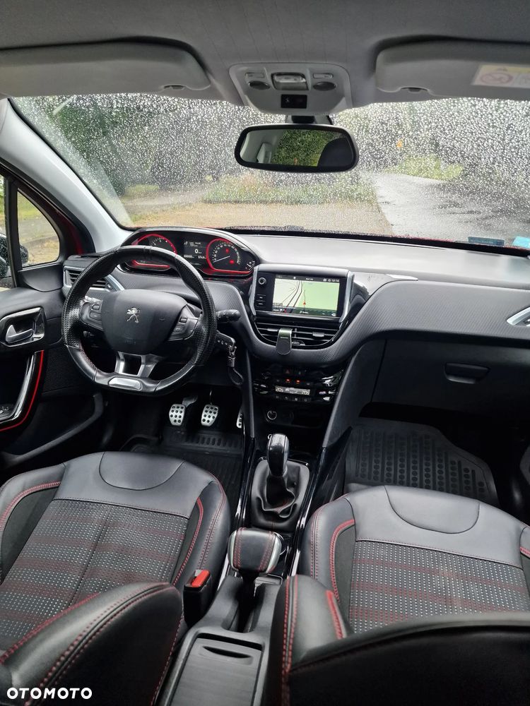 Peugeot 2008 1.2 Pure Tech Crossway S&S - 16