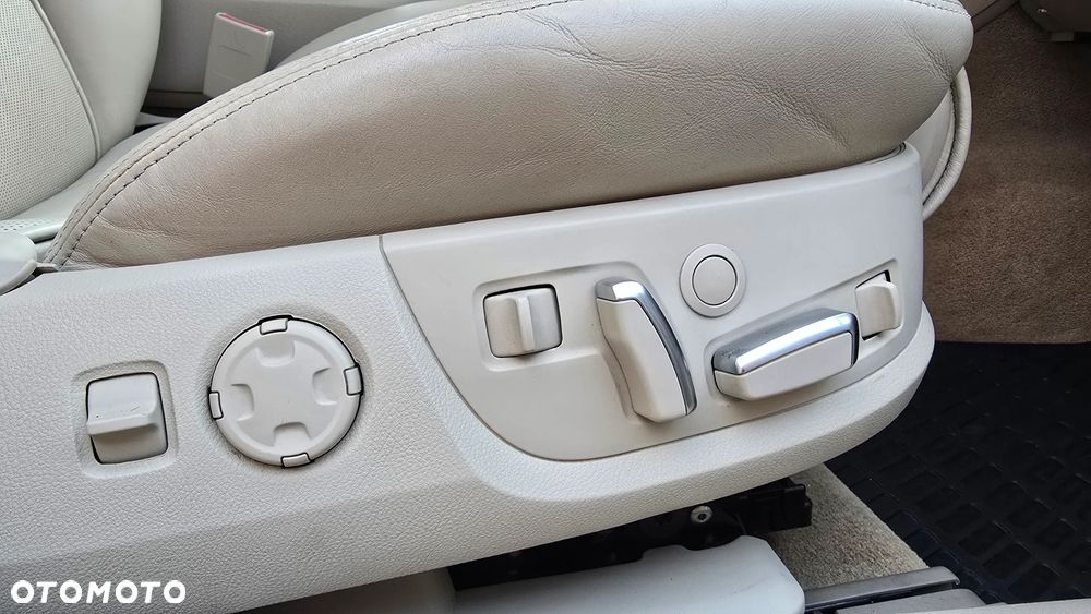 Audi A8 4.2 TDI DPF L Quattro - 28