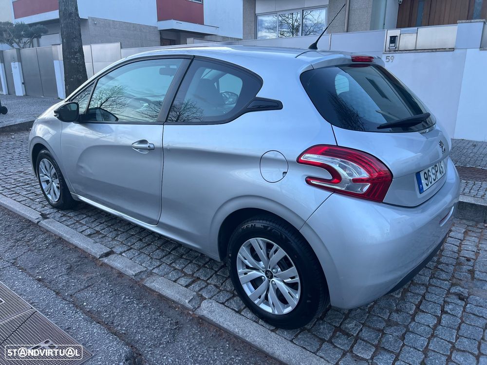 Peugeot 208 1.4 e-HDi Access 2-Tronic - 4