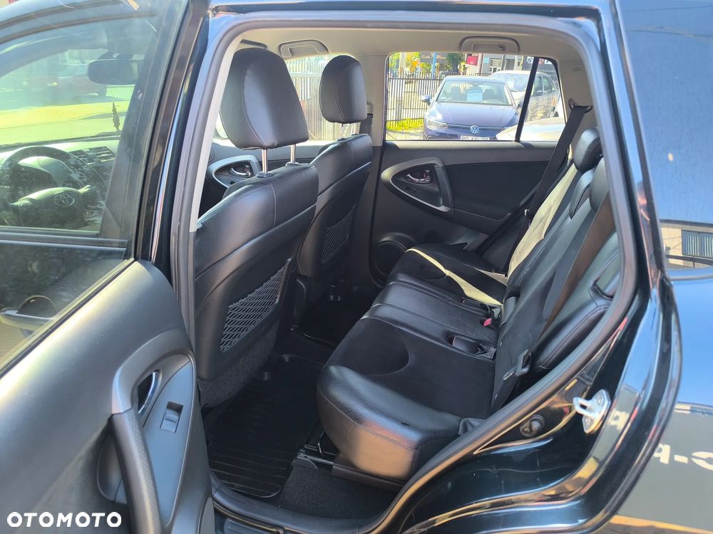 Toyota RAV4 2.0 VVT-i Sol - 12