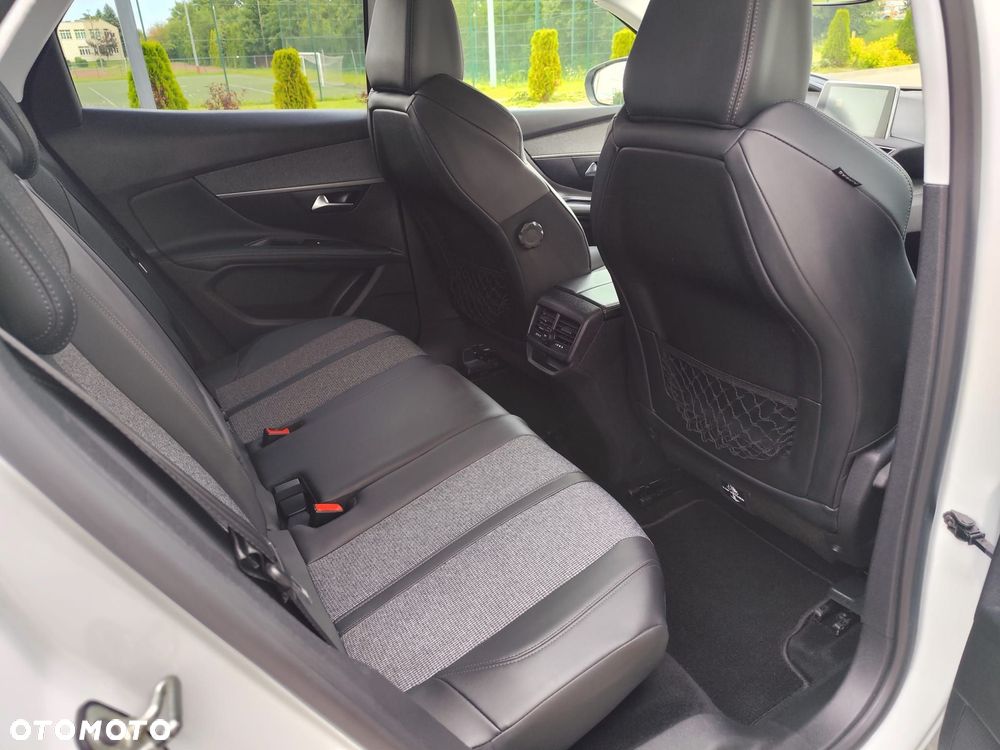 Peugeot 3008 - 22