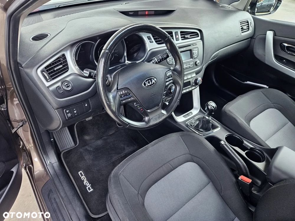 Kia Ceed 1.6 GDI L - 9