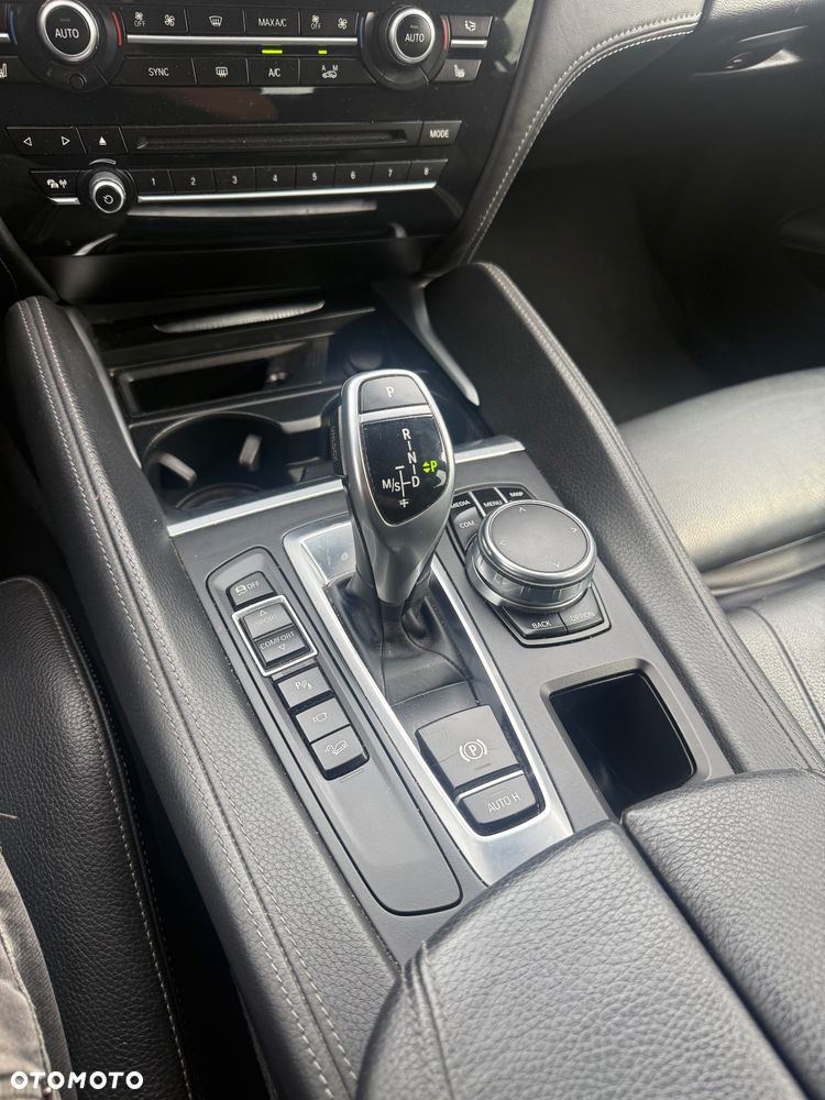 BMW X6 xDrive30d - 33