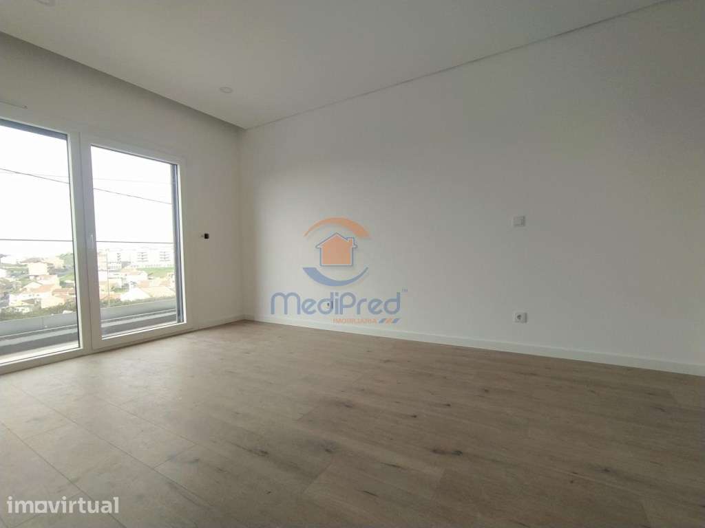 Apartamento T3 NOVO | Paradela, Santo António dos Cavaleiros - Grande imagem: 2/15