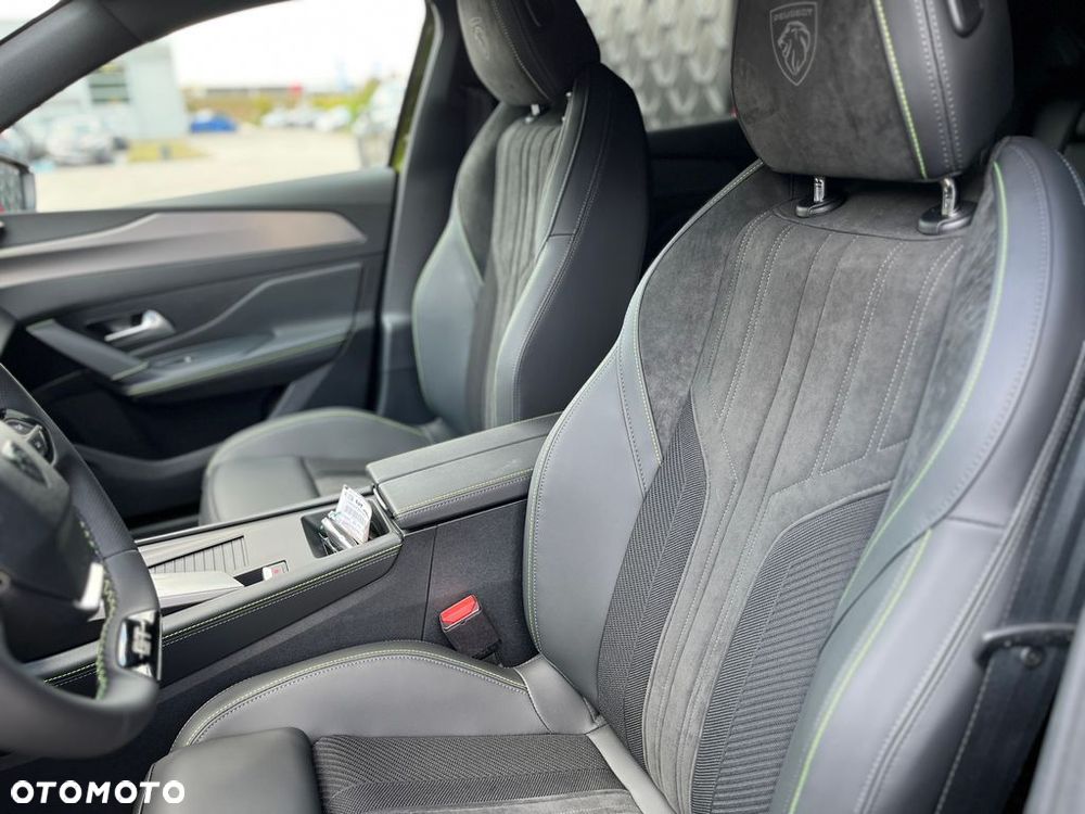 Peugeot 408 - 16