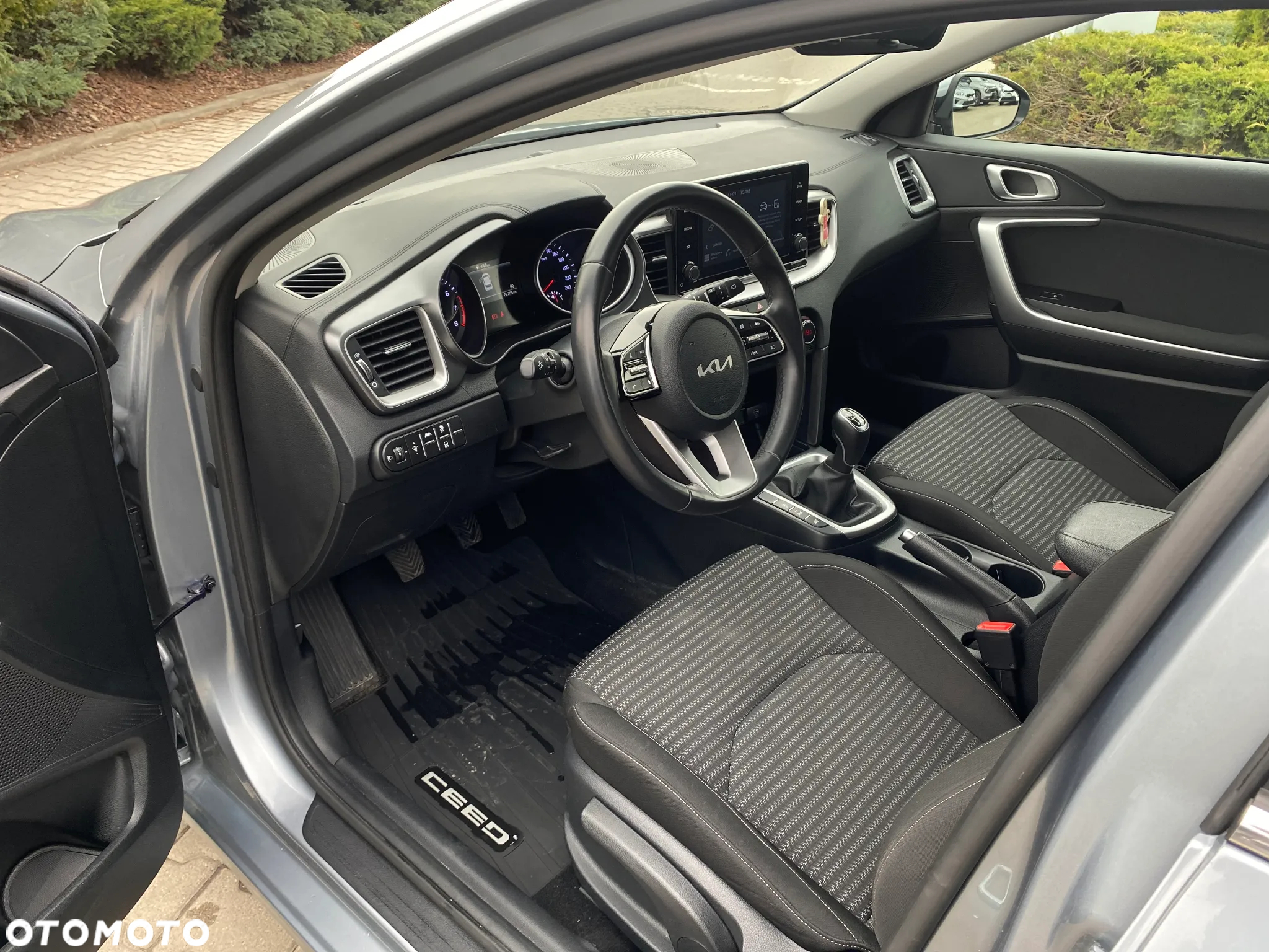 Kia Ceed 1.5 T-GDI M - 11