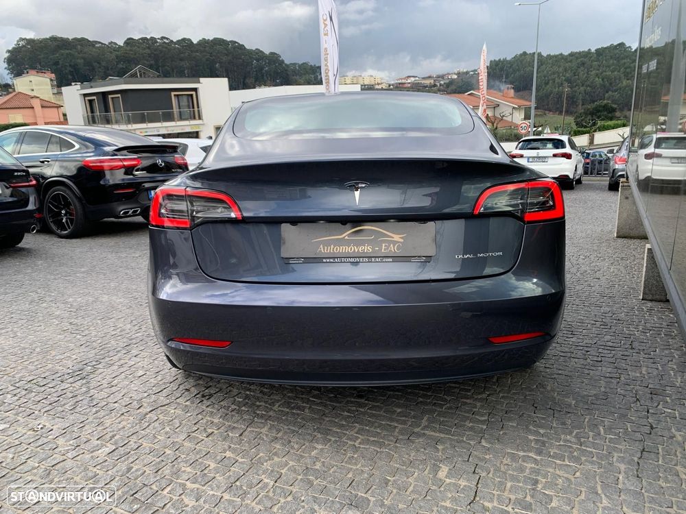Tesla Model 3 - 6