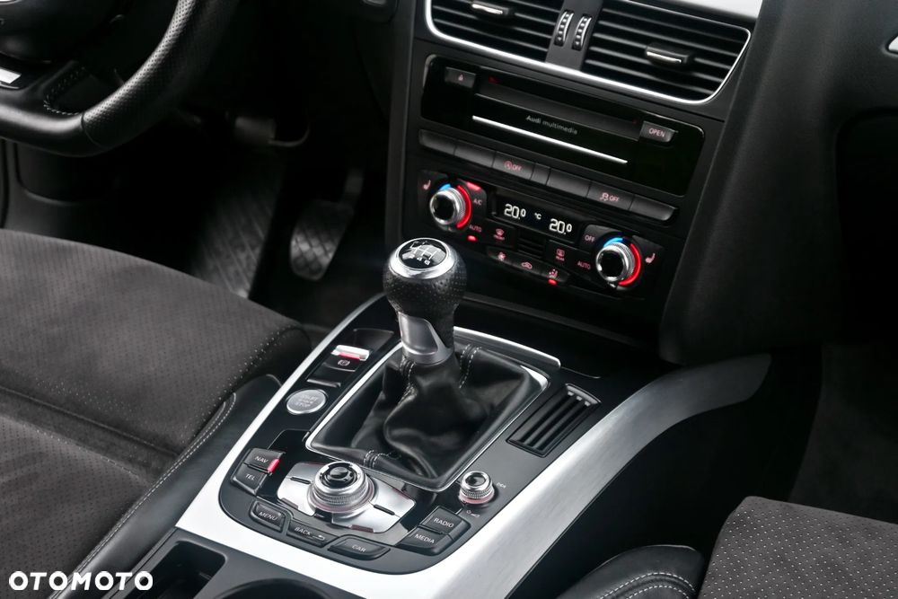 Audi A4 Avant 2.0 TDI DPF clean diesel quattro S line Sportpaket - 32