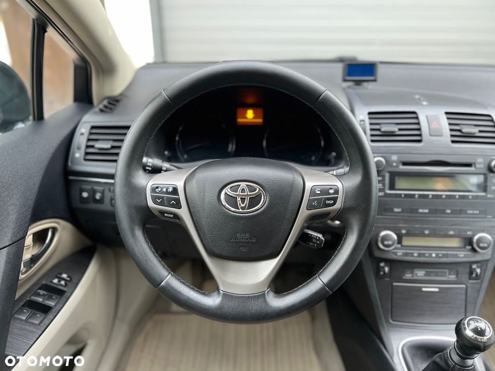 Toyota Avensis 2.0 D-4D Platinium - 19
