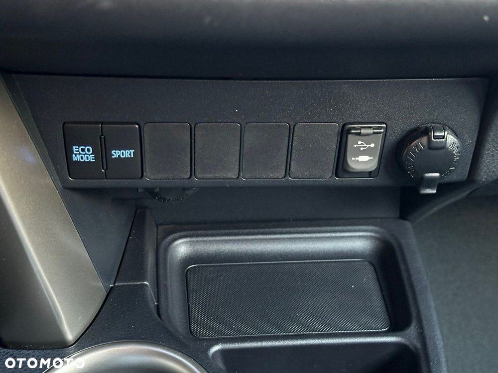 Toyota RAV4 - 29