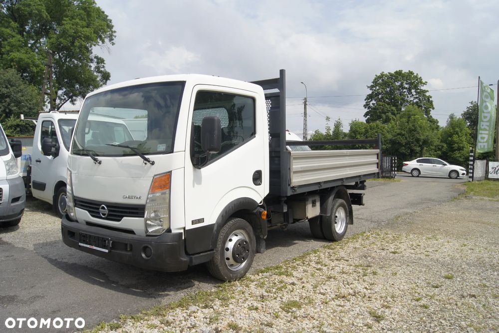 Nissan CABSTAR - 15