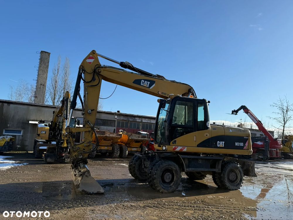 Caterpillar CAT 318 D - 2