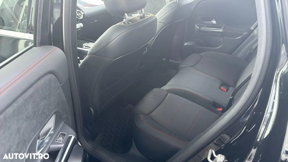 Mercedes-Benz GLA - 16