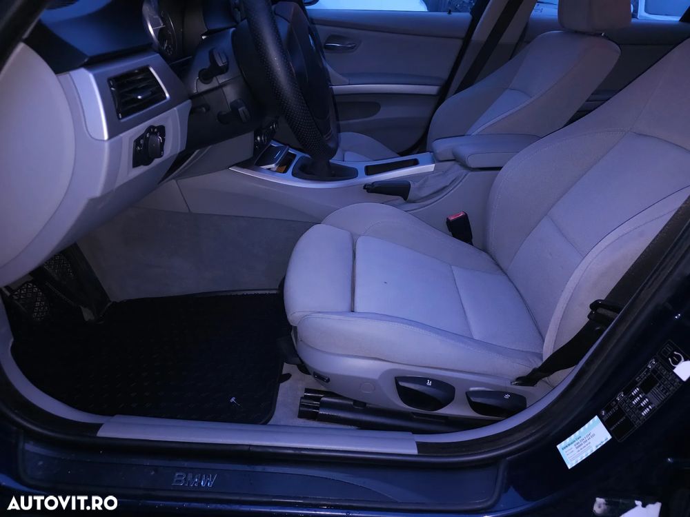 BMW Seria 3 320d Touring - 4