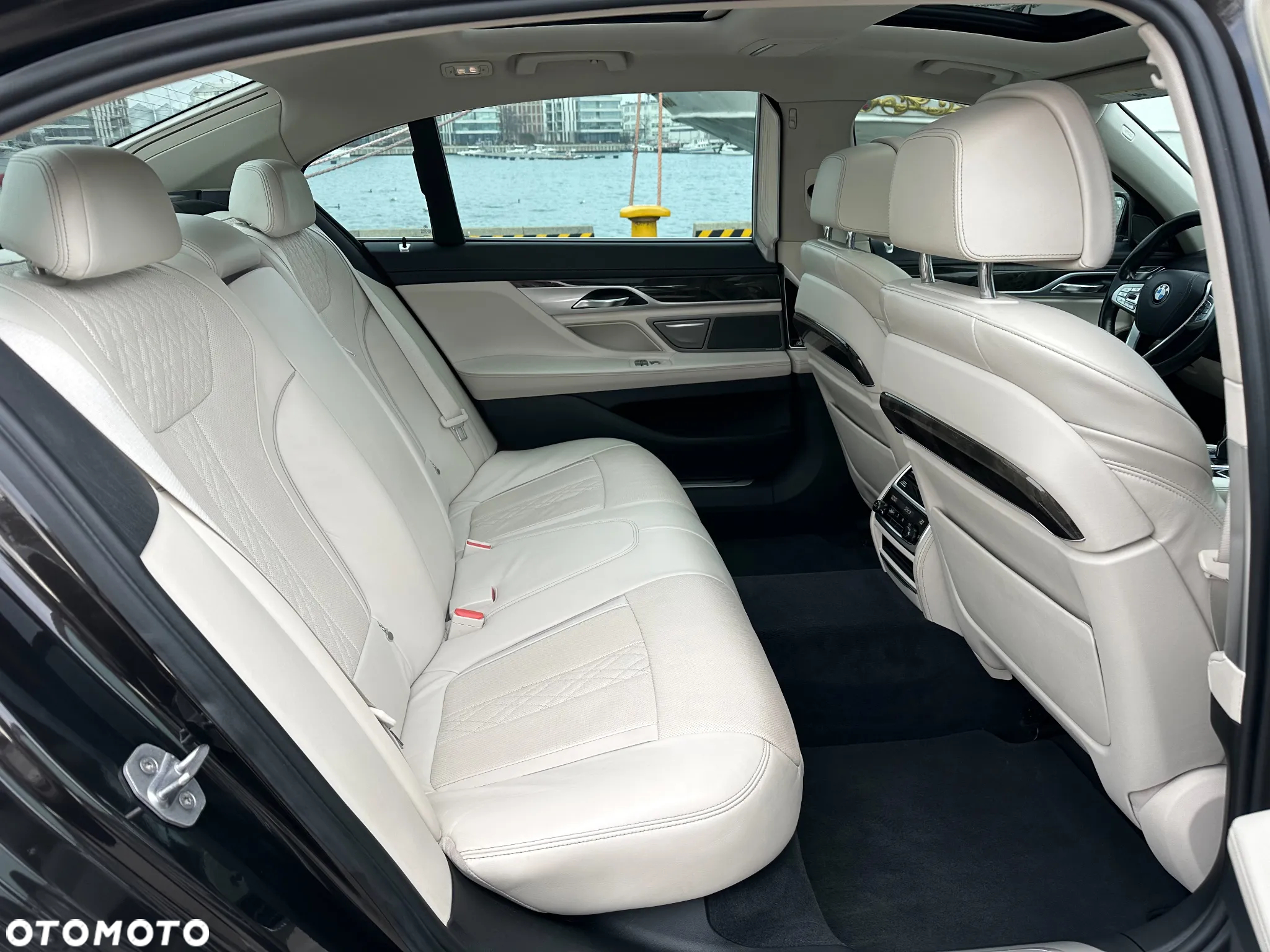 BMW Seria 7 740Li - 18