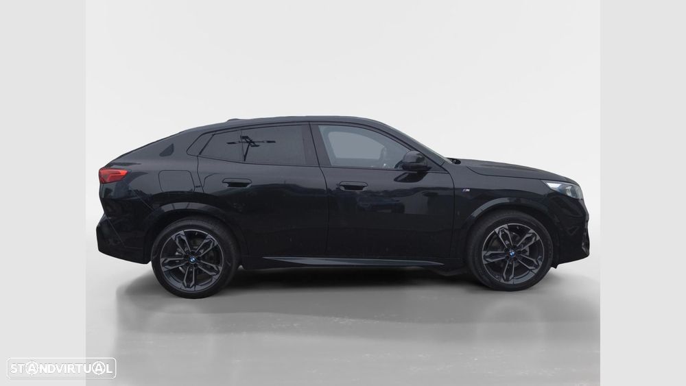 BMW X2 sDrive18d Pack Desportivo M - 5