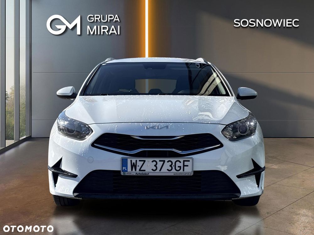 Kia Ceed - 8