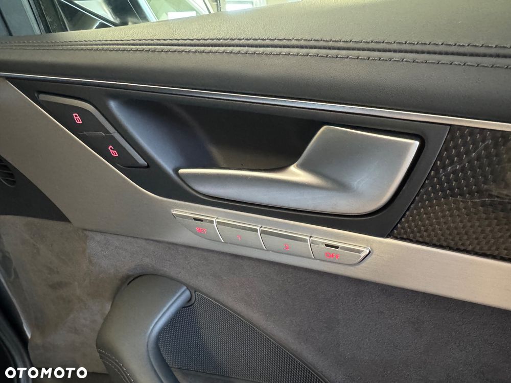 Audi S8 4.0 TFSI Quattro - 12