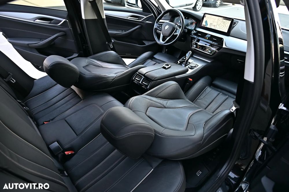 BMW Seria 5 530d xDrive AT MHEV - 23