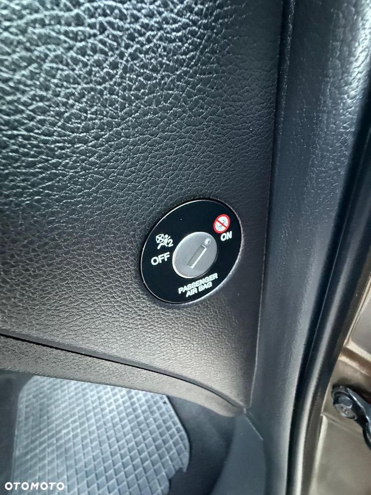 Kia Carens 1.6 GDI M EU6 - 40