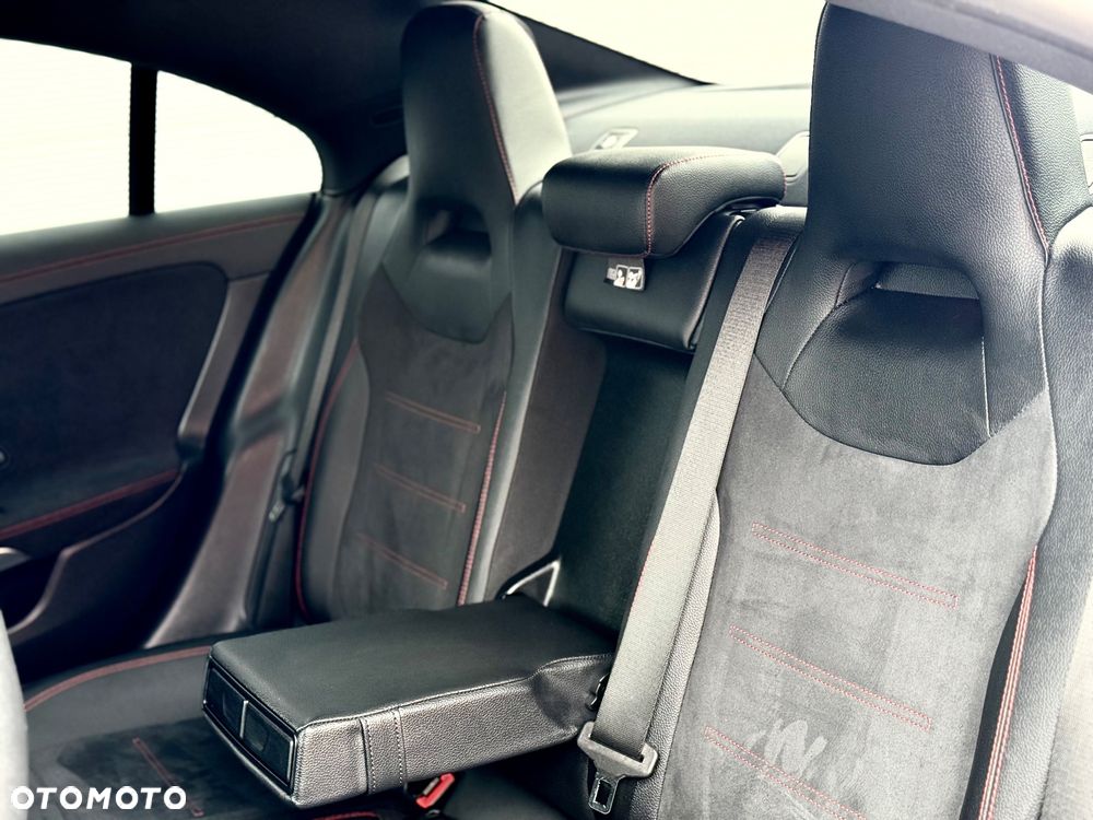 Mercedes-Benz CLA 180 d 7G-DCT AMG Line - 27