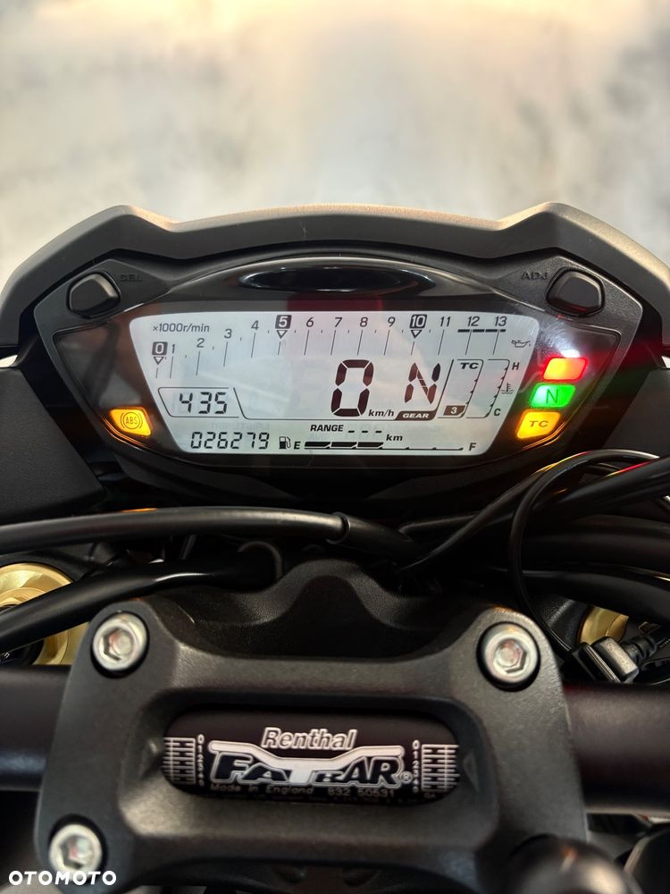Suzuki GSX 1000 - 17
