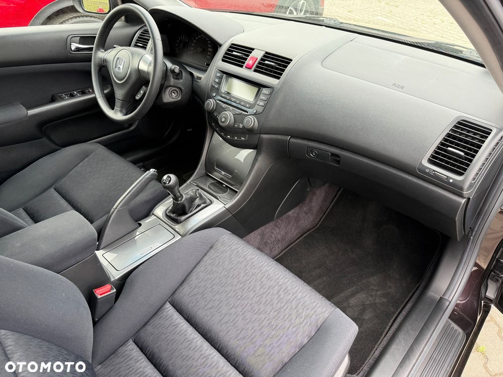 Honda Accord 2.0 Comfort - 30