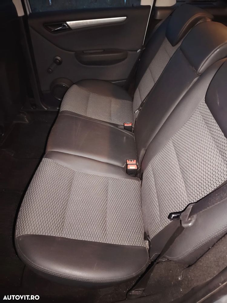 Mercedes-Benz B 200 - 11