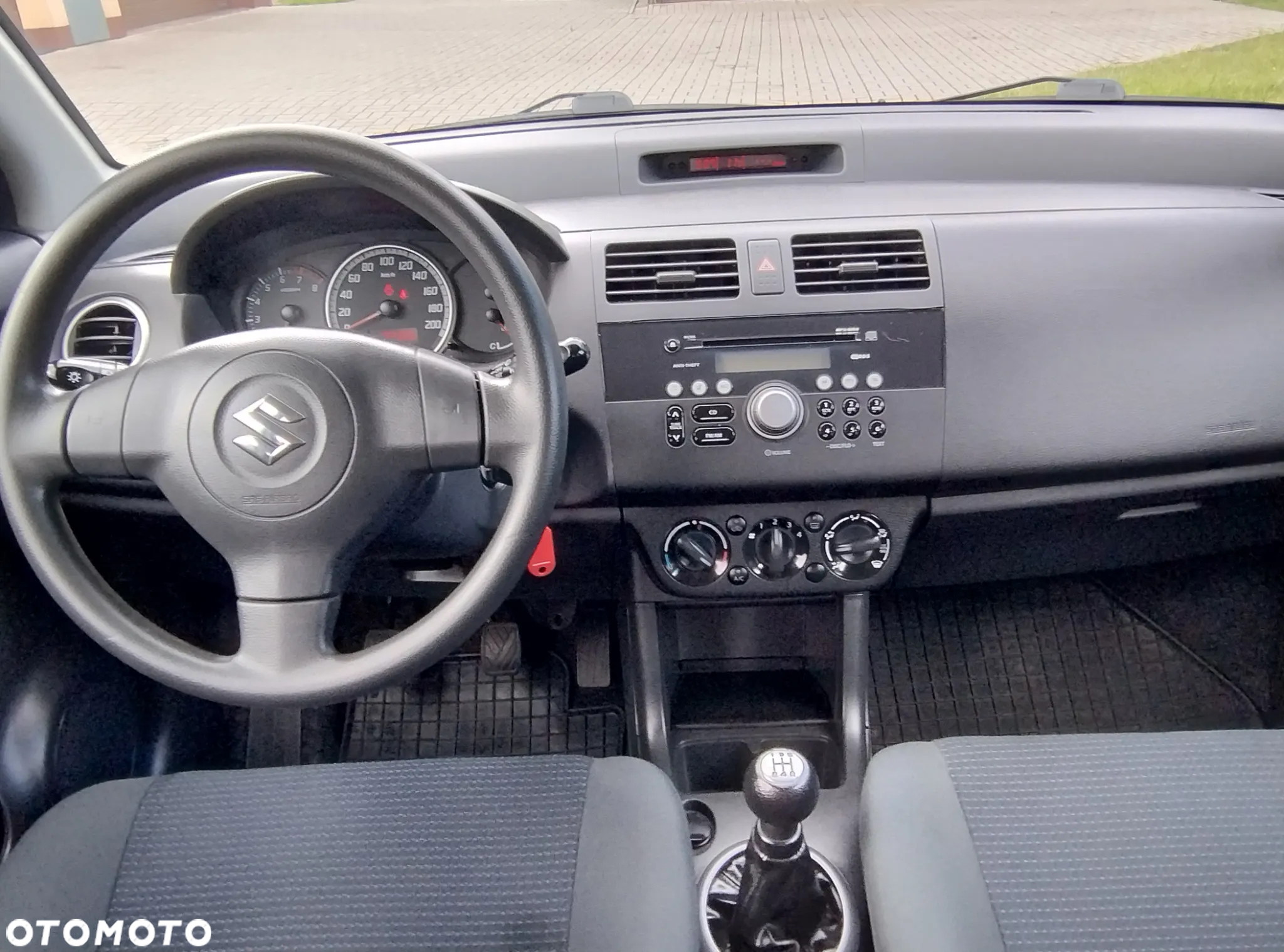 Suzuki Swift 1.3 Comfort - 27