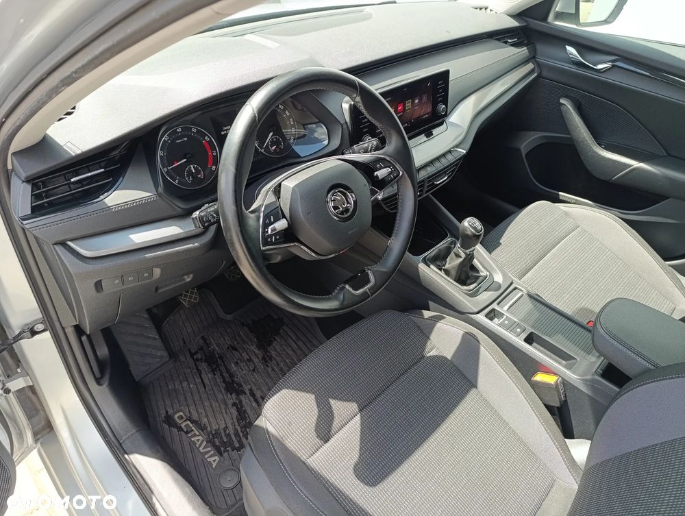 Skoda Octavia 1.5 TSI ACT Ambition - 17