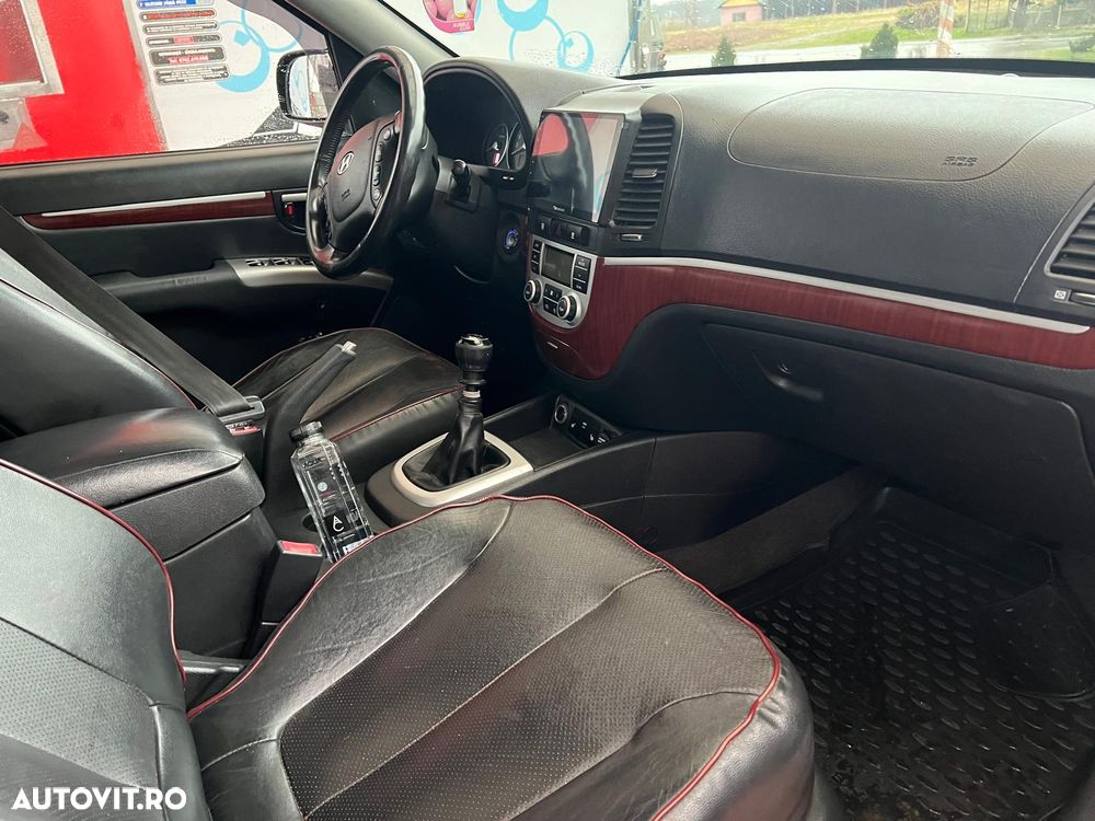 Hyundai Santa Fe 2.2 DSL VGT 5 SEATS 4WD AT PREMIUM - 13