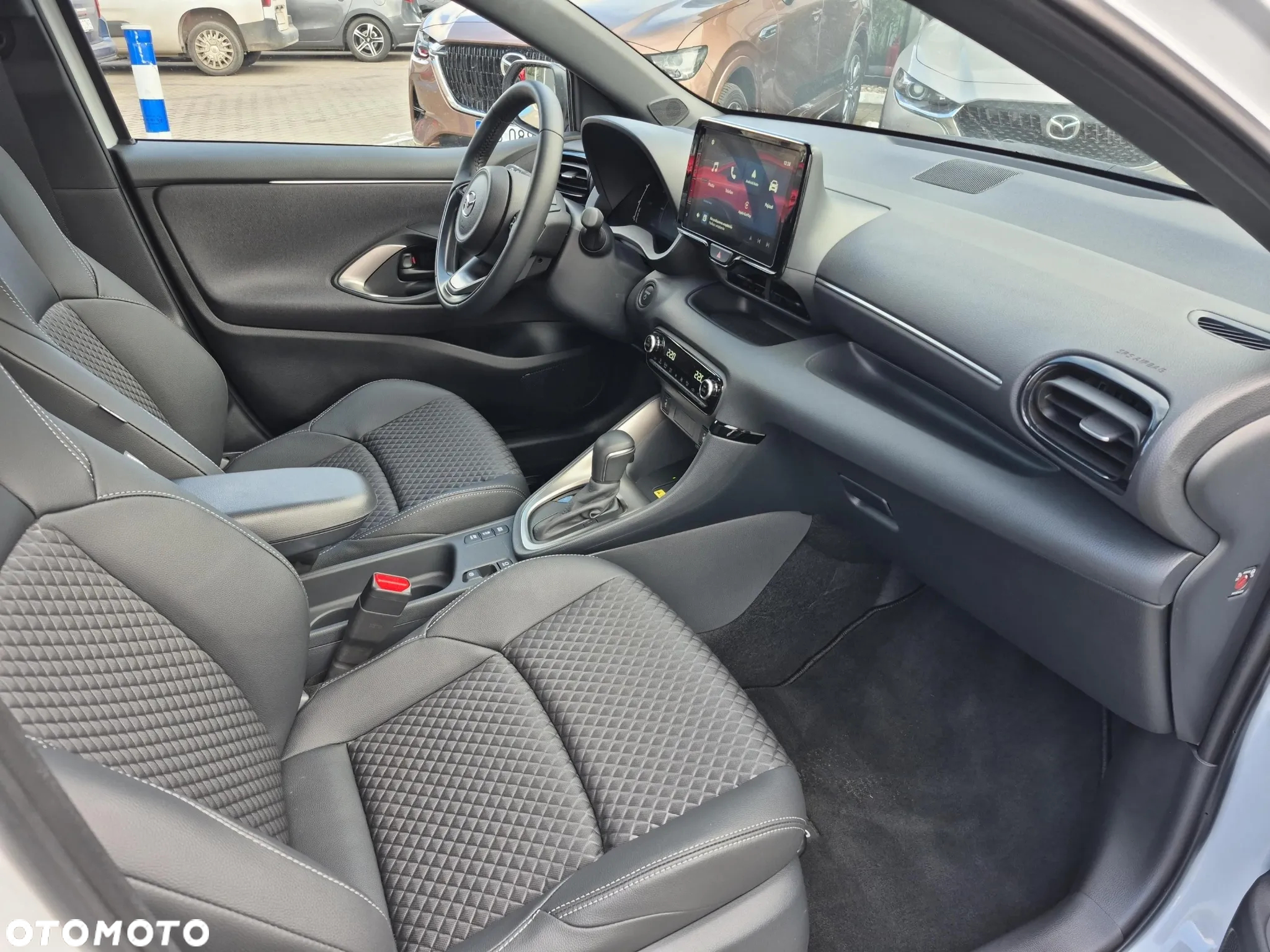 Mazda 2 - 16