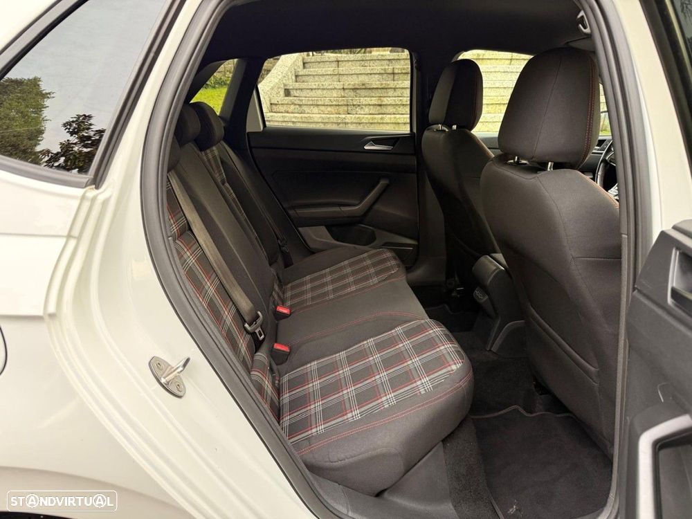 VW Polo 2.0 TSI DSG GTI - 15