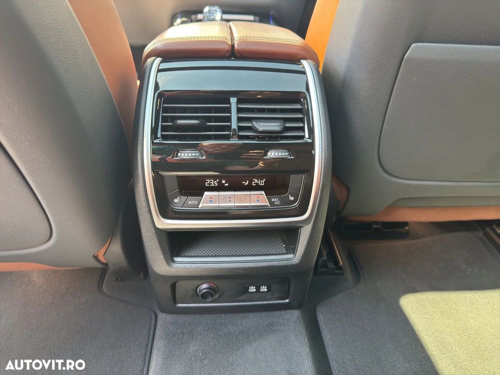 BMW X7 - 27