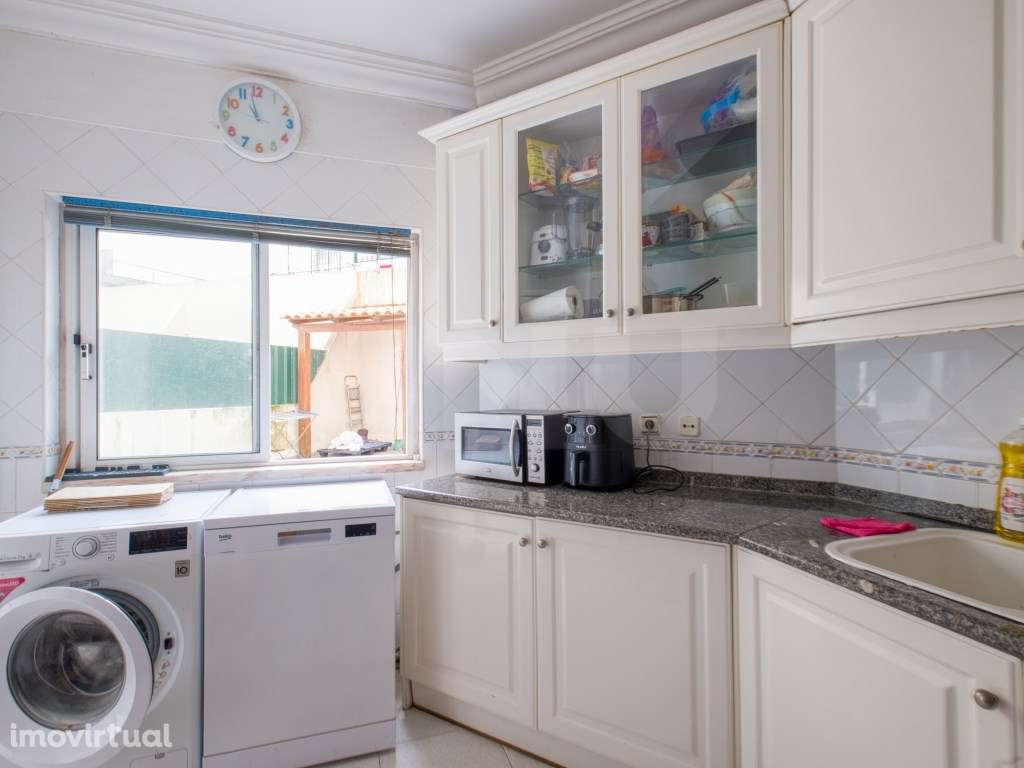 Apartamento T4 com terraço, para venda, nas Caldas da Rainha - Grande imagem: 3/29