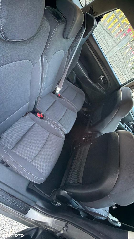Kia Carens 1.7 CRDi XL - 26