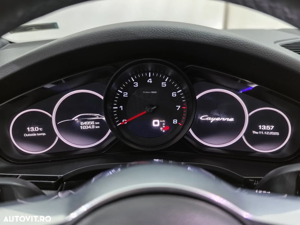 Porsche Cayenne - 23