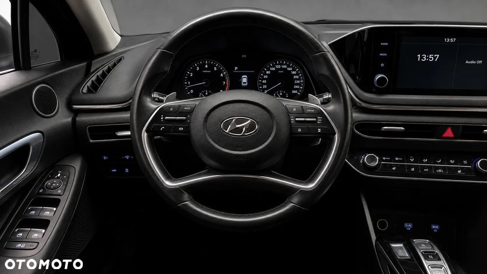 Hyundai Sonata - 11